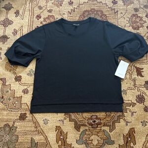 Athleta Harlow Hybrid tee in black large